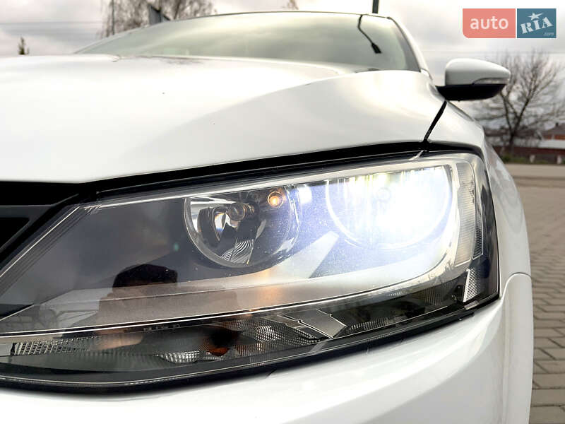 Седан Volkswagen Jetta 2014 в Киеве фото 7 Седан Volkswagen Jetta 2014 в Киеве