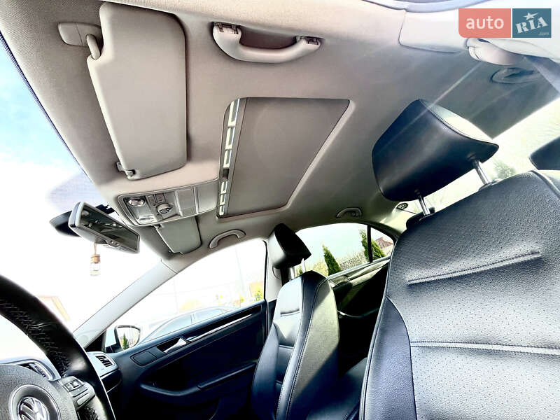 Седан Volkswagen Jetta 2014 в Киеве фото 20 Седан Volkswagen Jetta 2014 в Киеве