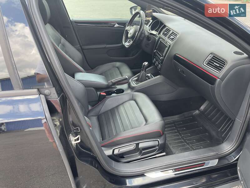 Седан Volkswagen Jetta 2015 в Киеве фото 27 Седан Volkswagen Jetta 2015 в Киеве