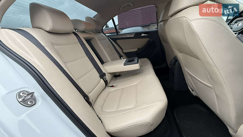 Седан Volkswagen Jetta 2017 в Бердичеве