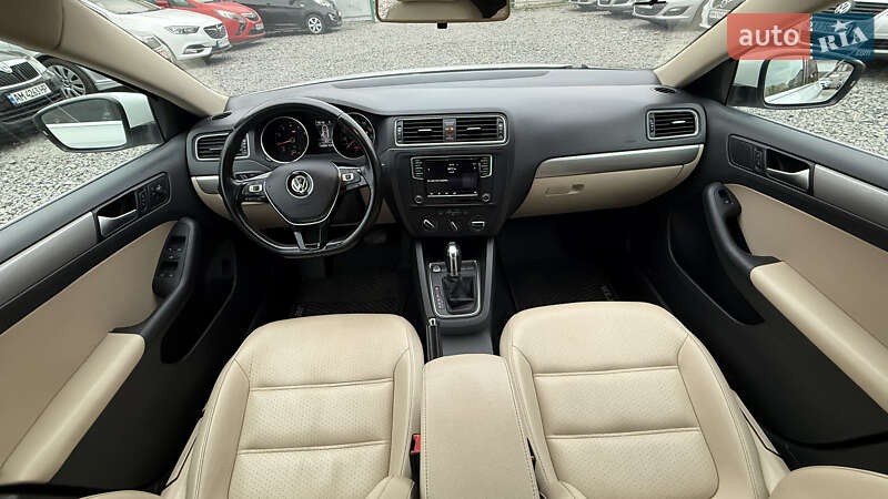 Седан Volkswagen Jetta 2017 в Бердичеве