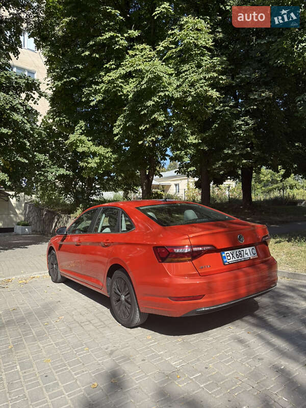 Седан Volkswagen Jetta 2019 в Хмельницком