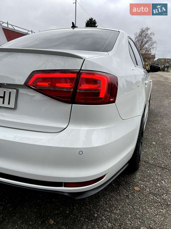 Седан Volkswagen Jetta 2017 в Валках