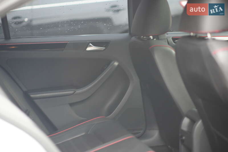 Седан Volkswagen Jetta 2015 в Одессе фото 18 Седан Volkswagen Jetta 2015 в Одессе