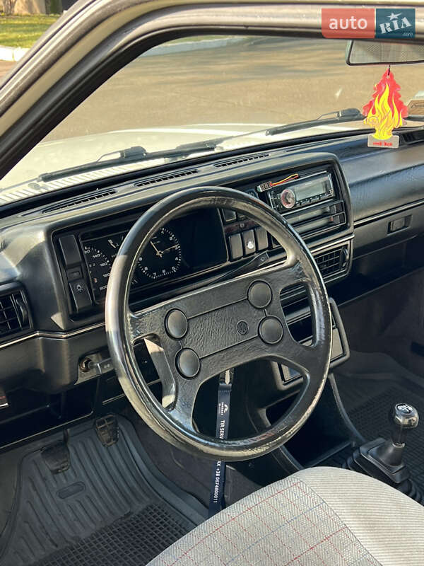 Седан Volkswagen Jetta 1987 в Рівному