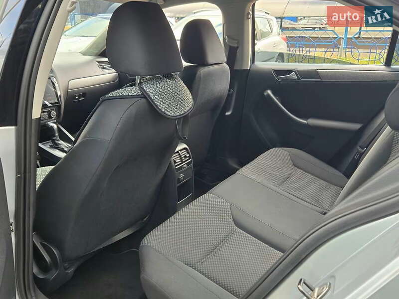 Седан Volkswagen Jetta 2012 в Киеве фото 14 Седан Volkswagen Jetta 2012 в Киеве