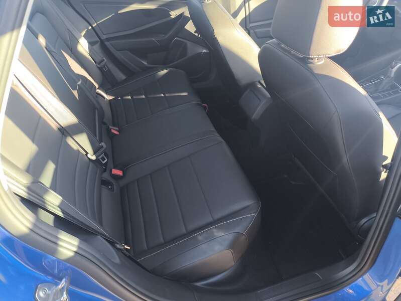 Седан Volkswagen Jetta 2023 в Львові