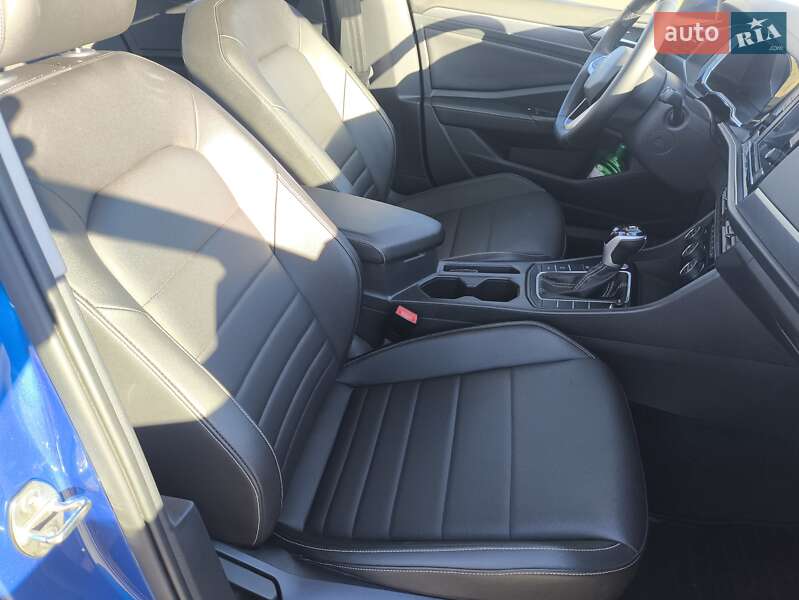 Седан Volkswagen Jetta 2023 в Львові