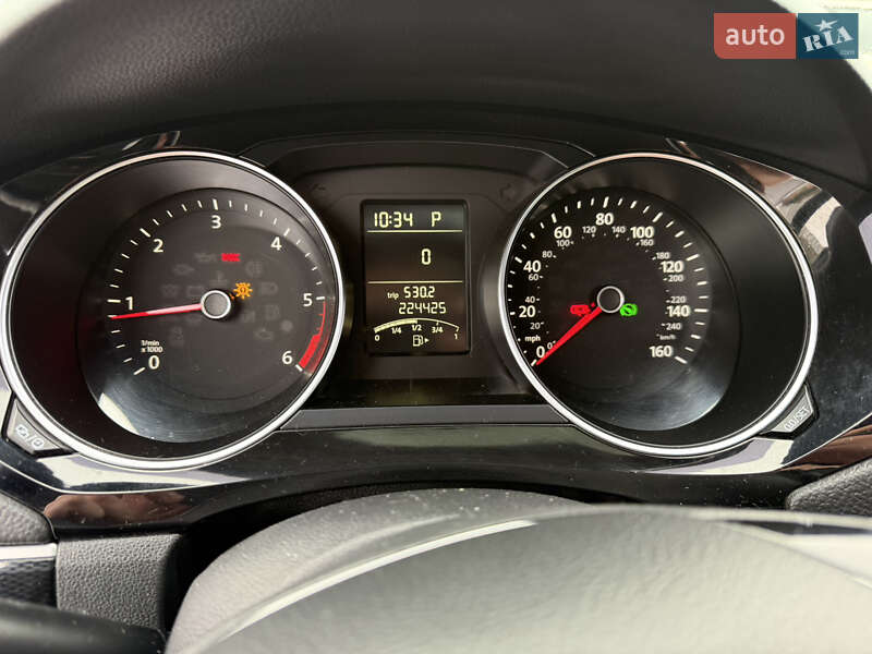 Седан Volkswagen Jetta 2015 в Чернигове