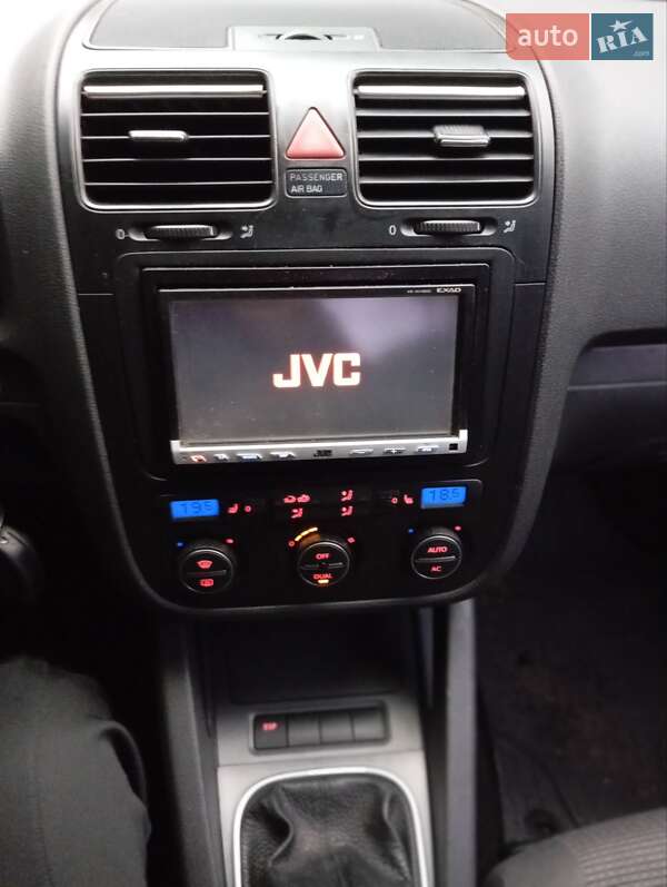 Седан Volkswagen Jetta 2008 в Виннице