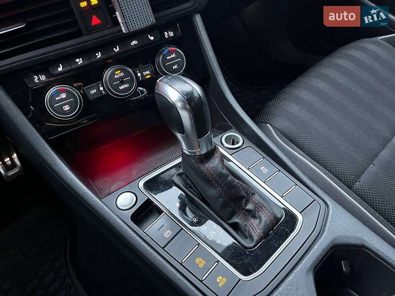 Седан Volkswagen Jetta 2019 в Днепре фото 25 Седан Volkswagen Jetta 2019 в Днепре