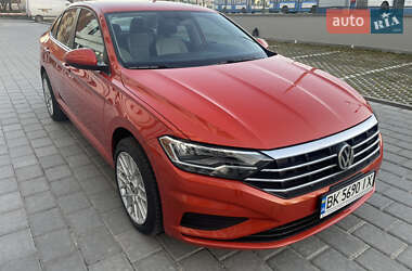 Седан Volkswagen Jetta 2019 в Ровно