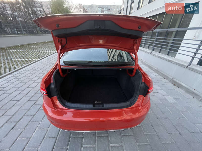 Седан Volkswagen Jetta 2019 в Ровно фото 46 Седан Volkswagen Jetta 2019 в Ровно