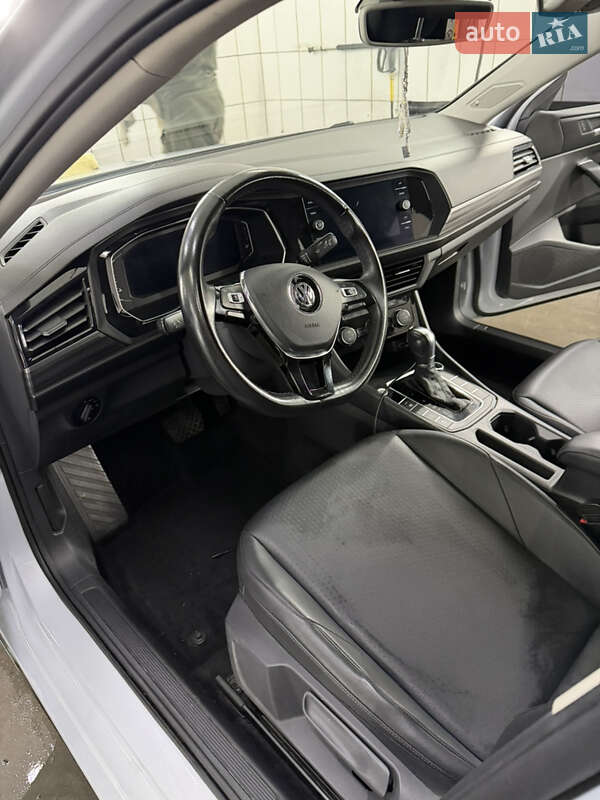 Седан Volkswagen Jetta 2018 в Днепре