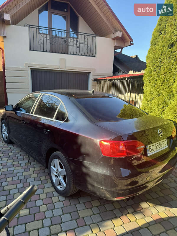 Седан Volkswagen Jetta 2013 в Рава-Руській фото 2 Седан Volkswagen Jetta 2013 в Рава-Руській