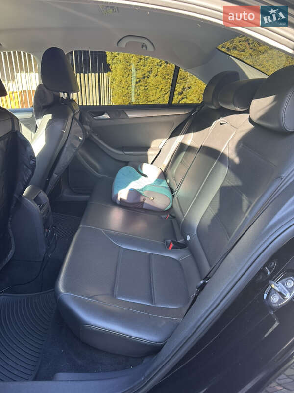 Седан Volkswagen Jetta 2013 в Рава-Руській фото 8 Седан Volkswagen Jetta 2013 в Рава-Руській