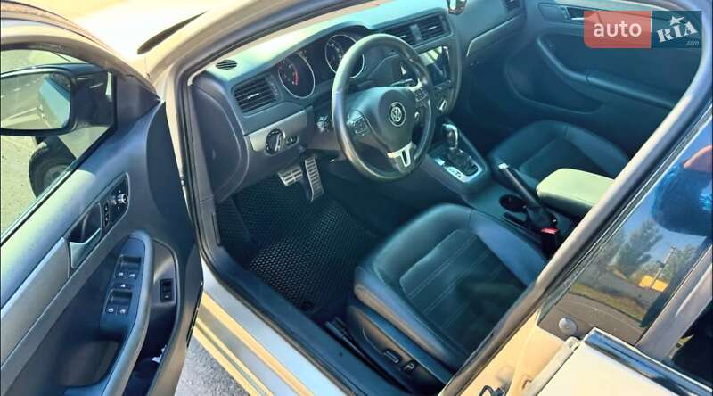 Седан Volkswagen Jetta 2012 в Луцке