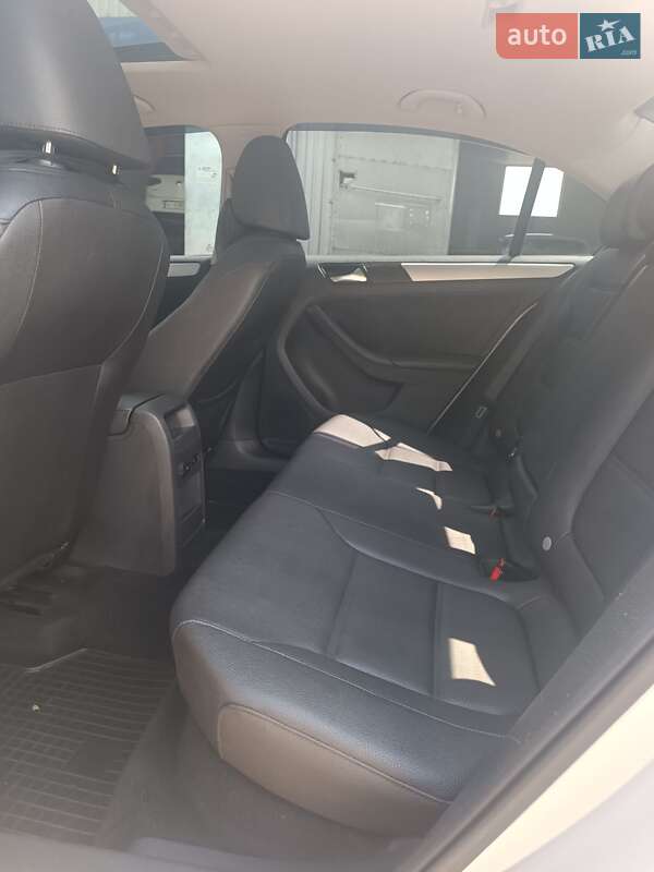 Седан Volkswagen Jetta 2010 в Кривом Роге фото 7 Седан Volkswagen Jetta 2010 в Кривом Роге
