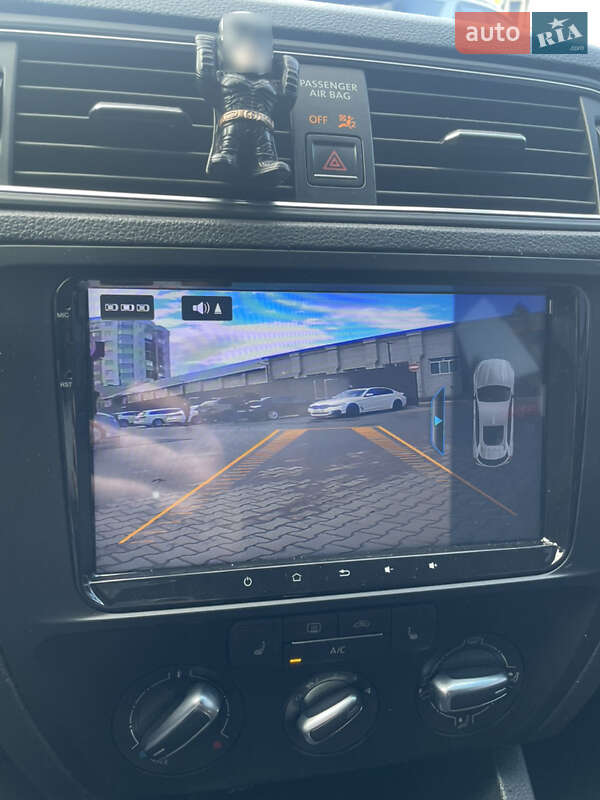 Седан Volkswagen Jetta 2015 в Львове фото 21 Седан Volkswagen Jetta 2015 в Львове