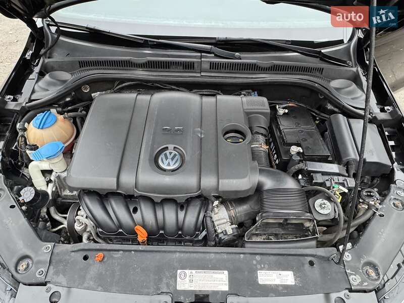 Седан Volkswagen Jetta 2012 в Днепре