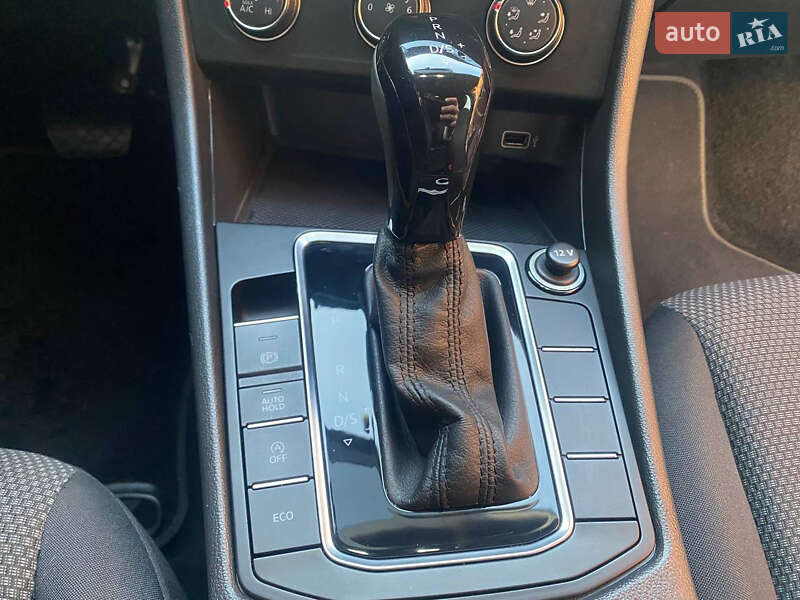 Седан Volkswagen Jetta 2018 в Броварах