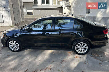 Седан Volkswagen Jetta 2014 в Киеве