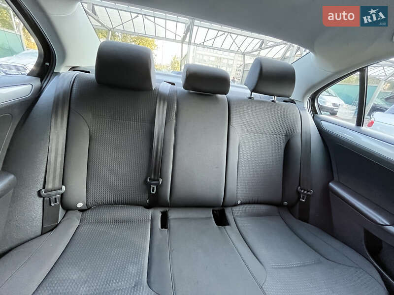 Седан Volkswagen Jetta 2014 в Киеве фото 22 Седан Volkswagen Jetta 2014 в Киеве