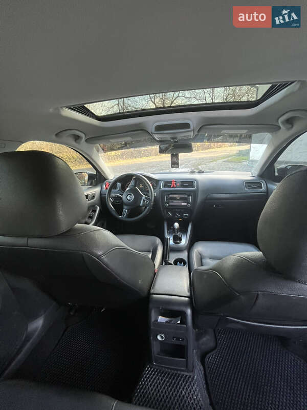 Седан Volkswagen Jetta 2010 в Косове