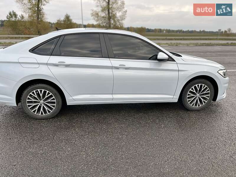 Седан Volkswagen Jetta 2018 в Ромнах фото 6 Седан Volkswagen Jetta 2018 в Ромнах