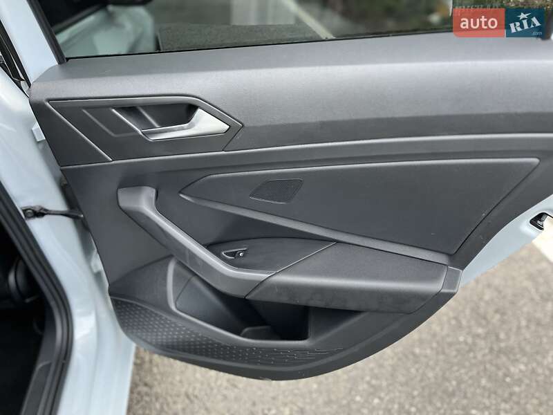 Седан Volkswagen Jetta 2018 в Ромнах фото 22 Седан Volkswagen Jetta 2018 в Ромнах