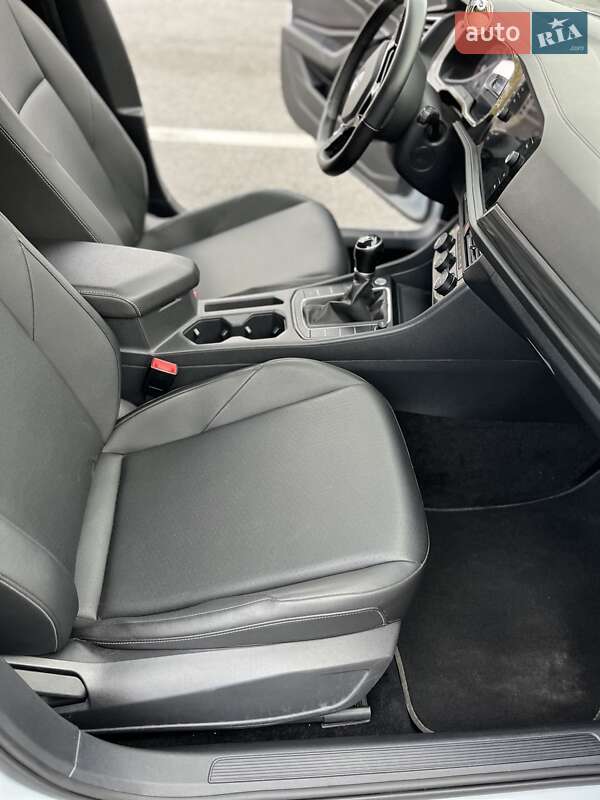 Седан Volkswagen Jetta 2018 в Ромнах фото 27 Седан Volkswagen Jetta 2018 в Ромнах