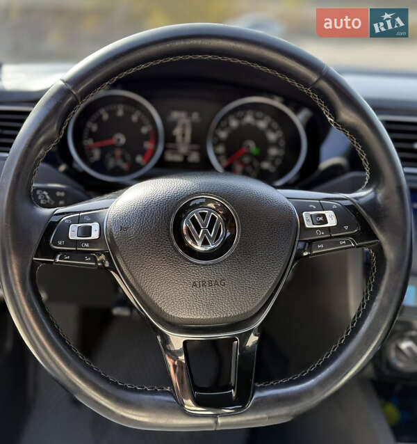 Седан Volkswagen Jetta 2014 в Запорожье фото 14 Седан Volkswagen Jetta 2014 в Запорожье