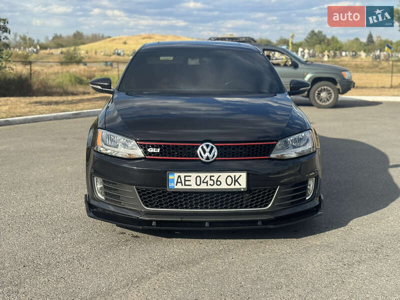 Седан Volkswagen Jetta 2014 в Днепре