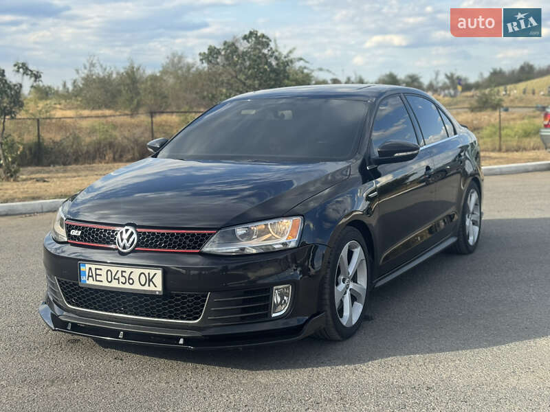 Седан Volkswagen Jetta 2014 в Днепре
