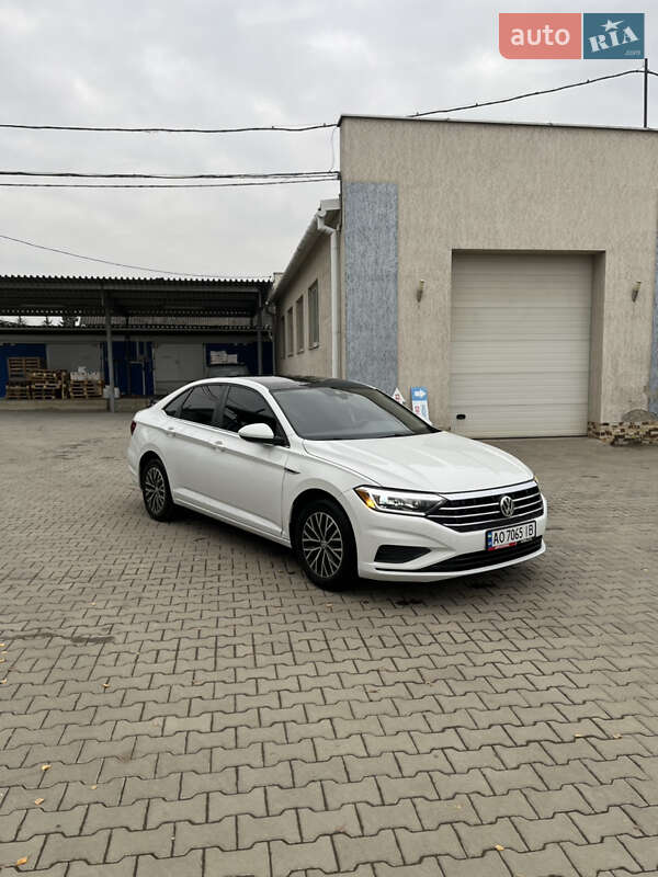 Седан Volkswagen Jetta 2018 в Ужгороді фото 17 Седан Volkswagen Jetta 2018 в Ужгороді