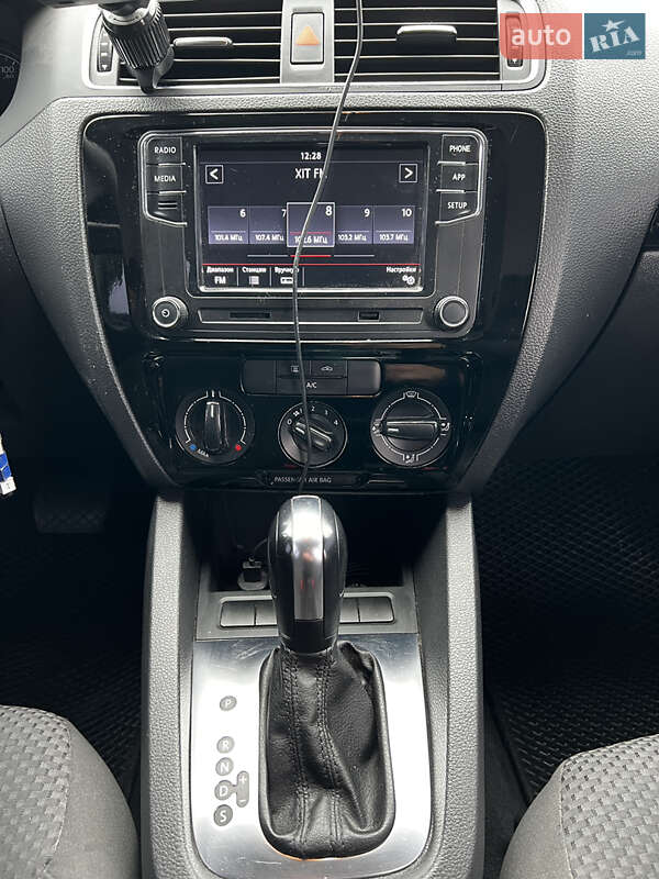 Седан Volkswagen Jetta 2012 в Вінниці