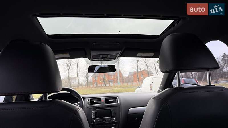 Седан Volkswagen Jetta 2013 в Києві