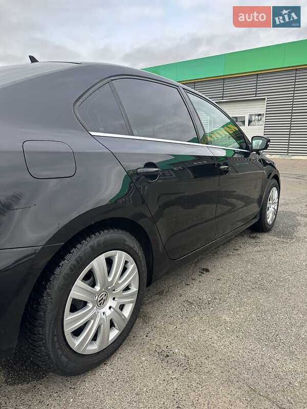 Седан Volkswagen Jetta 2012 в Києві
