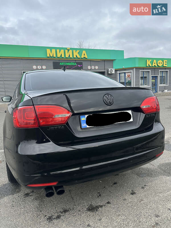 Седан Volkswagen Jetta 2012 в Києві