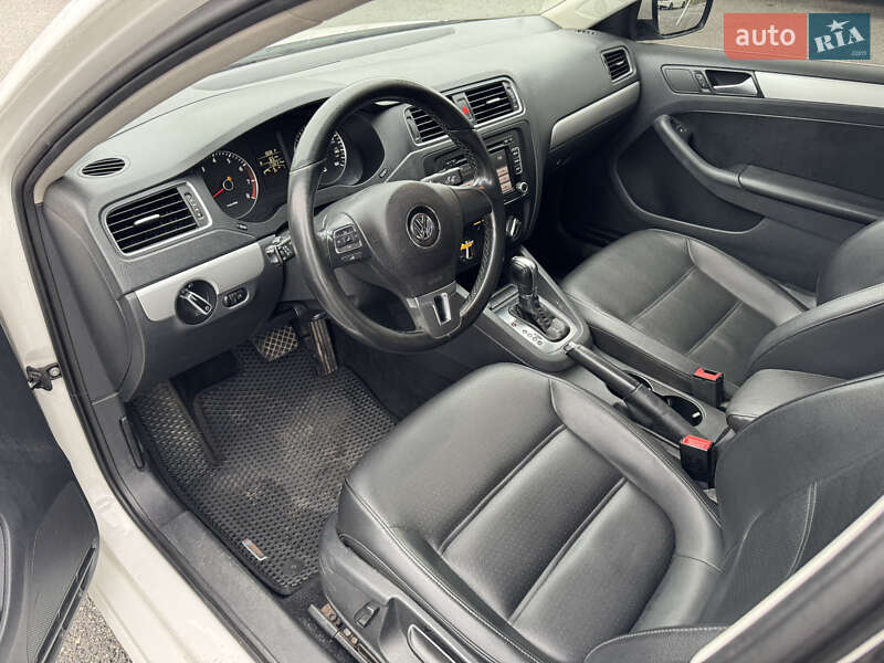 Седан Volkswagen Jetta 2012 в Мироновке фото 13 Седан Volkswagen Jetta 2012 в Мироновке