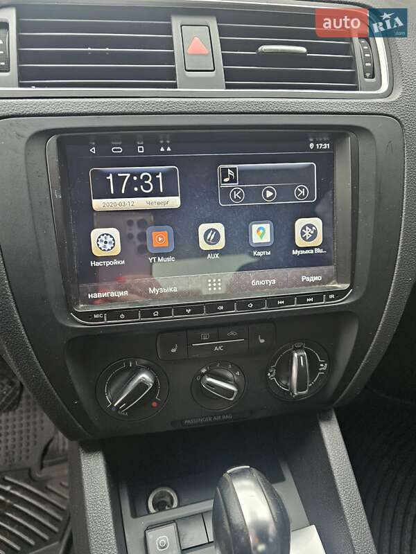 Седан Volkswagen Jetta 2013 в Киеве