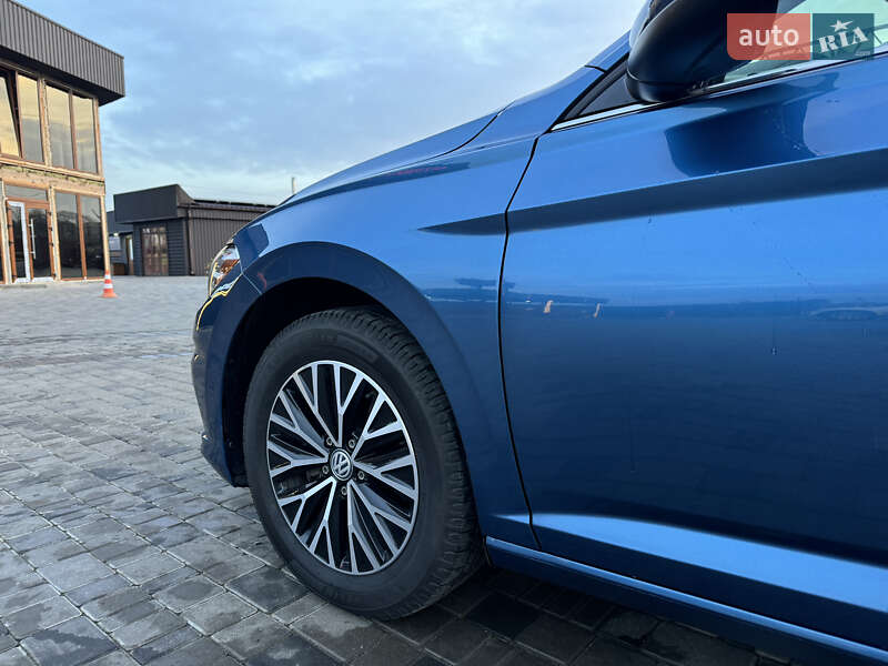 Седан Volkswagen Jetta 2020 в Кропивницком