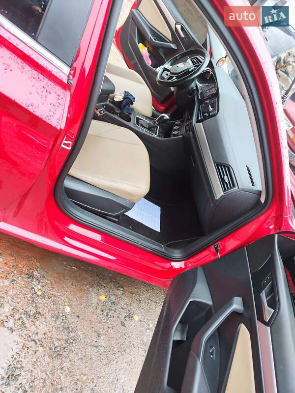 Седан Volkswagen Jetta 2019 в Чернигове