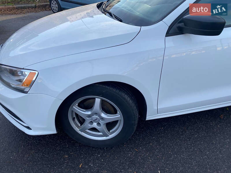 Седан Volkswagen Jetta 2016 в Полтаве