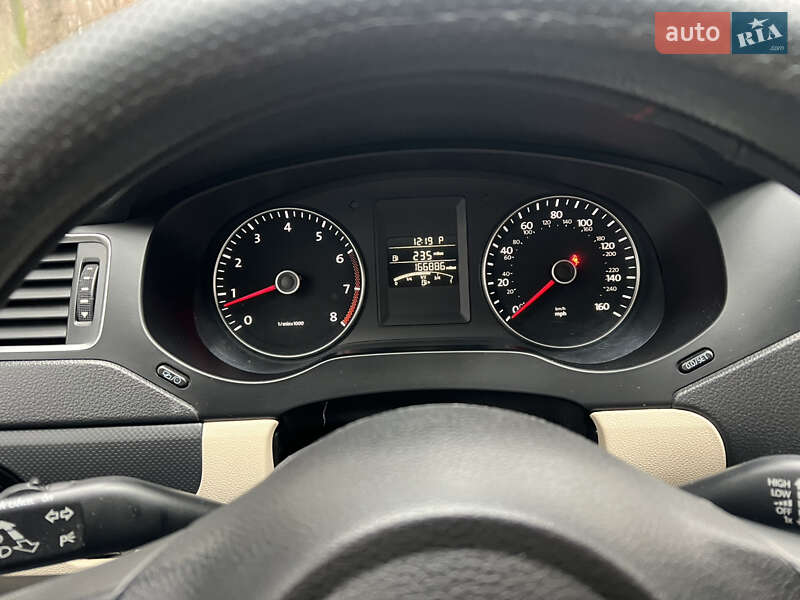 Седан Volkswagen Jetta 2014 в Киеве фото 13 Седан Volkswagen Jetta 2014 в Киеве