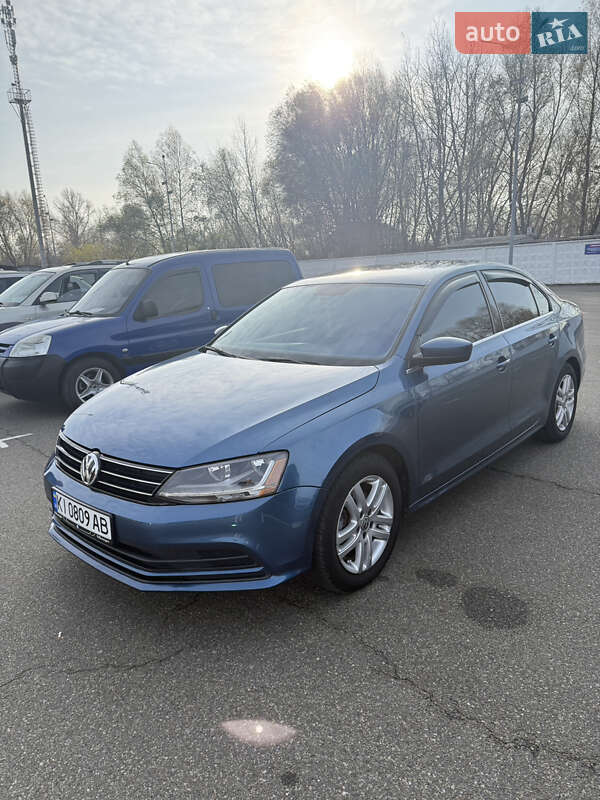 Седан Volkswagen Jetta 2016 в Києві