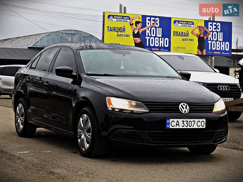 Седан Volkswagen Jetta 2012 в Черкассах