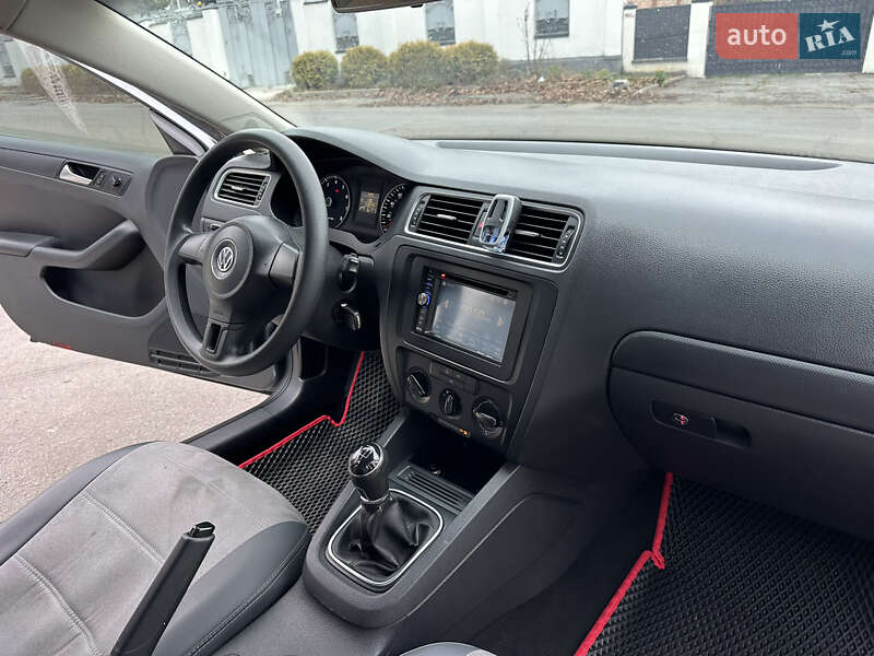 Седан Volkswagen Jetta 2014 в Вінниці