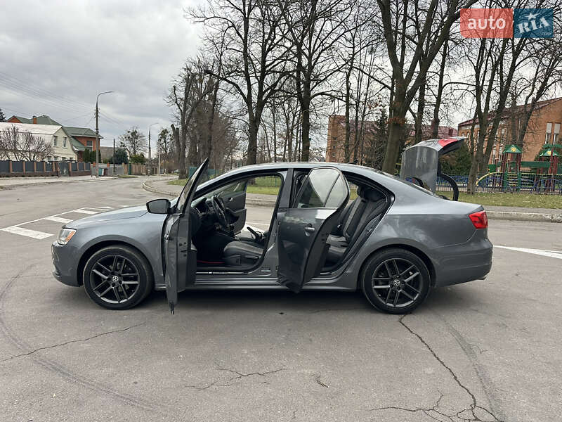 Седан Volkswagen Jetta 2014 в Вінниці