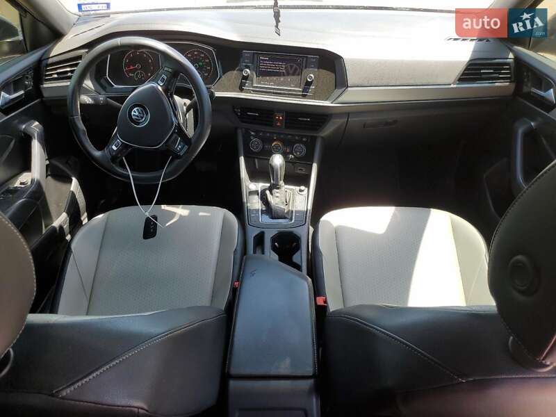 Седан Volkswagen Jetta 2018 в Львове